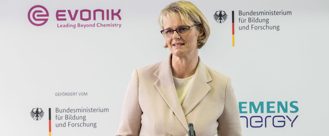 Commissioning of the Rheticus test plant in Marl by Evonik and Siemens-Energy. Federal Minister for Education and Research, Anja Karliczek. Copyright: BMBF/Hans-Joachim Rickel