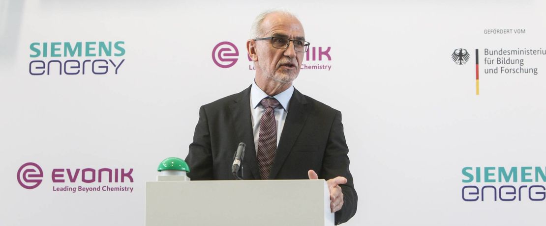 Official opening of the Rheticus test facility in Marl on 21 September 2020 by the Federal Ministry of Education and Research, Siemens Energy and Evonik. Speech Dr. Harald Schwager, Deputy Chairman of the Board of Management Evonik Industries AG. Copyright: Evonik/Debo
